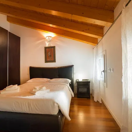 Dimora San Zeno 8 With 6 Sleeps